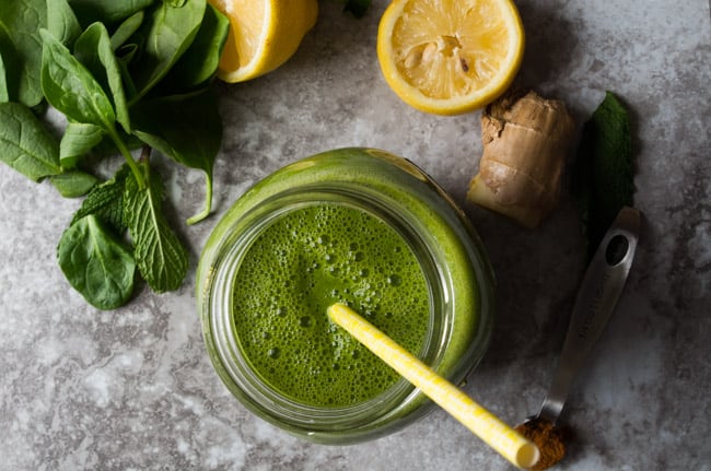 Green Energy Boost Smoothie- the perfect green smoothie recipe with green tea,lemon, mango, and a secret ingredient to boost your metabolism!