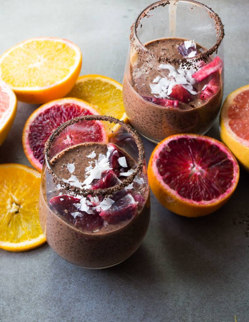 All the bright winter citrus combined with dark chocolate,cacao, and chia seeds makes for the perfect filling breakfast you need!|thekitcheneer.com