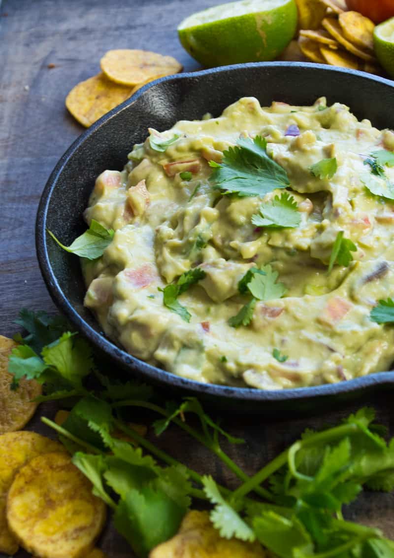 Copy Cat Trader Joe's Guacamole-make all the amazing guacamole recipe with greek yogurt that tastes just like the Trader Joe version!|thekitcheneer.com