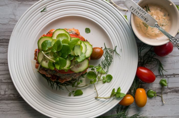 Whole30 Blackened Salmon Burger with a Summer Tomato Dill Spread|thekitcheneer.com