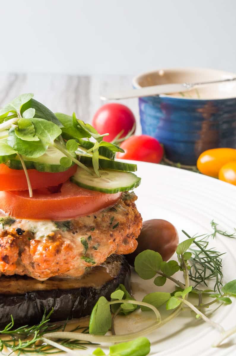 Whole30 Blackened Salmon Burger with a Summer Tomato Dill Spread|thekitcheneer.com