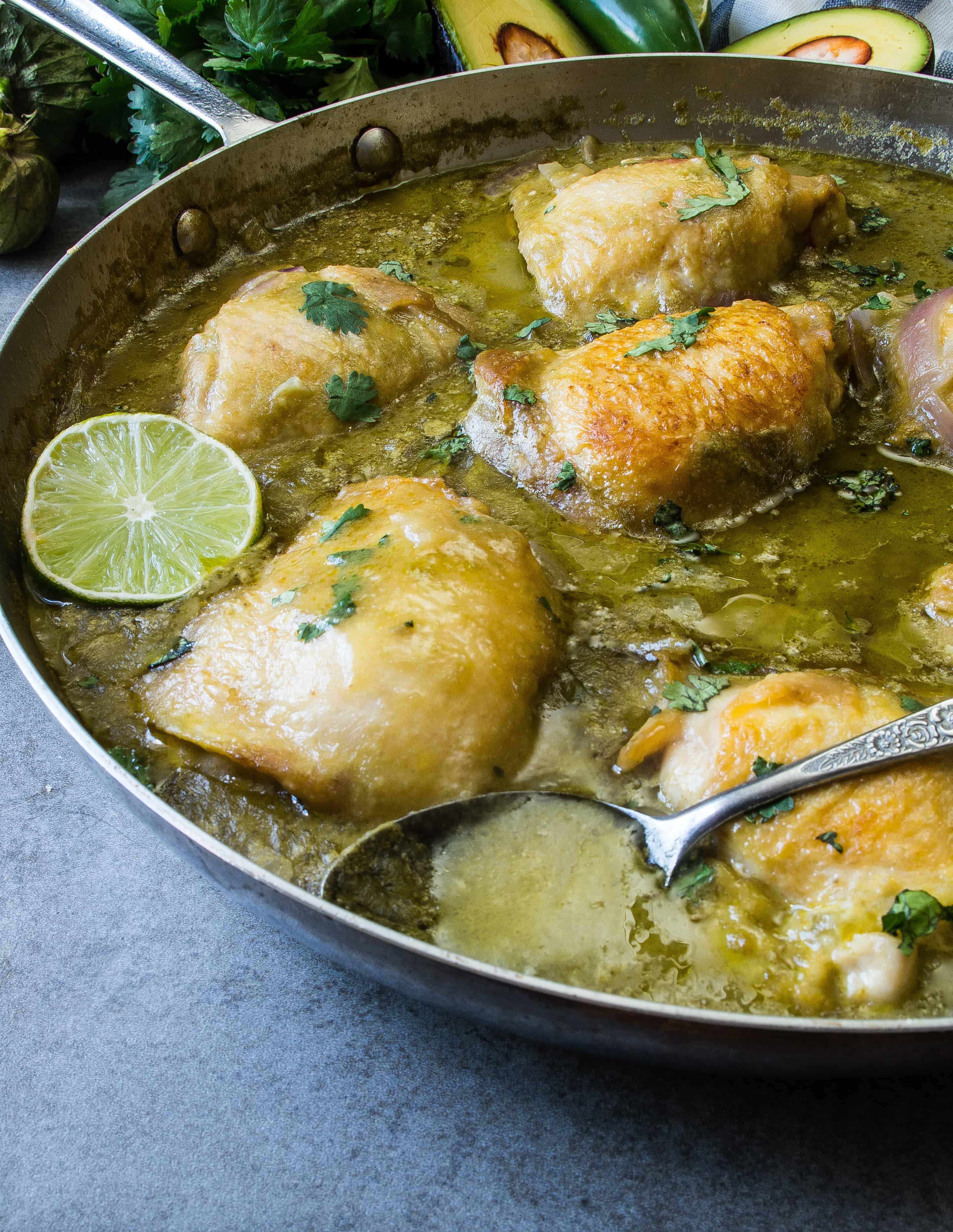 One Pan Creamy Garlic Salsa Verde Chicken- a simple one skillet whole30 meal that is perfect for weeknights and comes together in a quick 45 minutes!|thekitcheneer.com