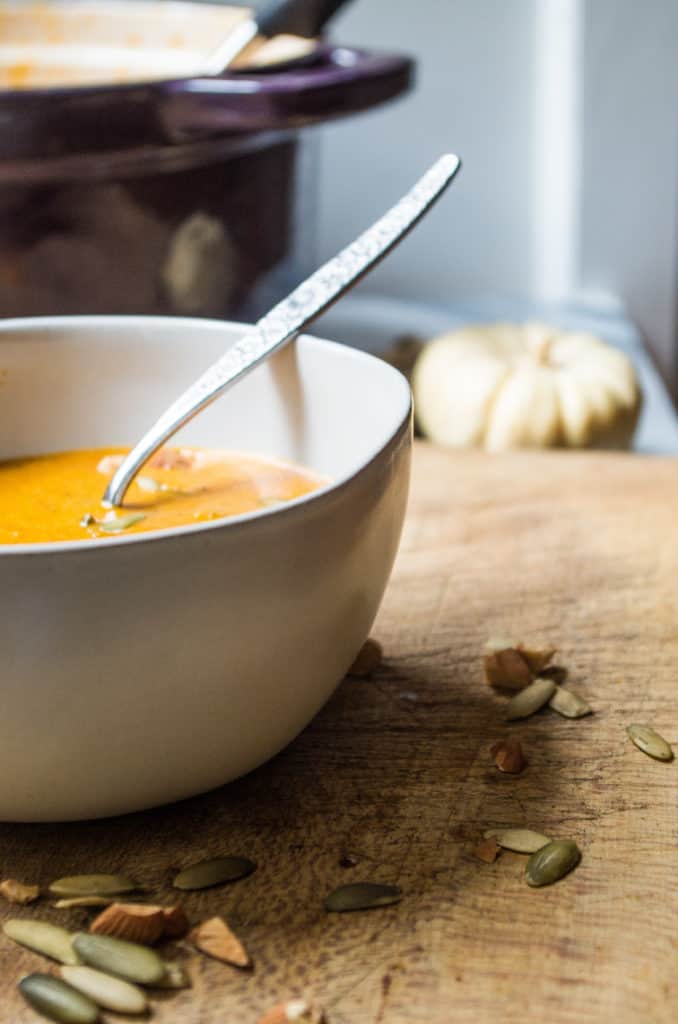 Creamy, delicious, HEARTY, AND vegetarian Whole30 pumpkin soup is here! And it has a secret ingredient that adds an unexpected depth of flavor: almond butter.