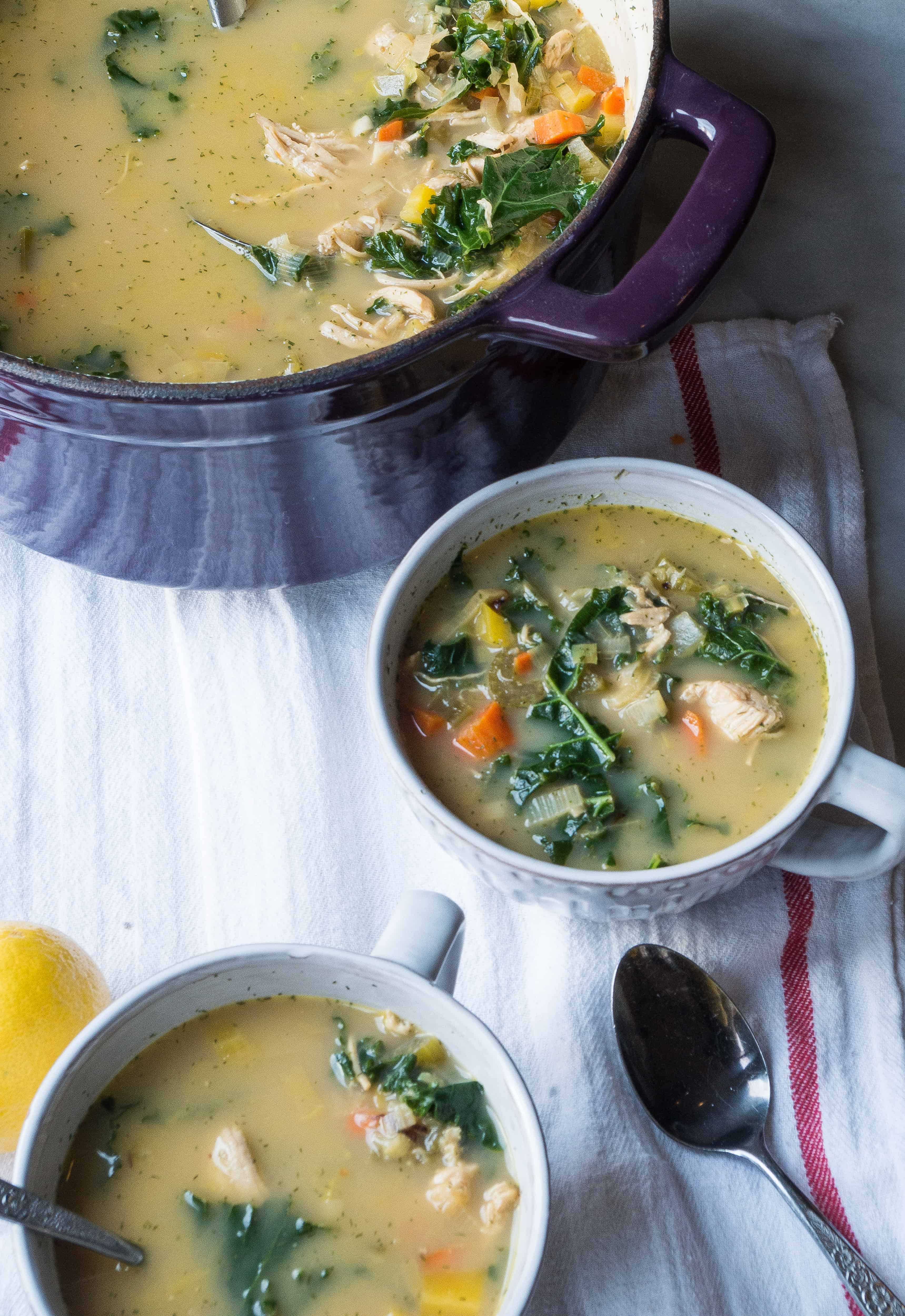 Whole30 Creamy Lemony Garlic Chicken Soup|thekitcheneer.com