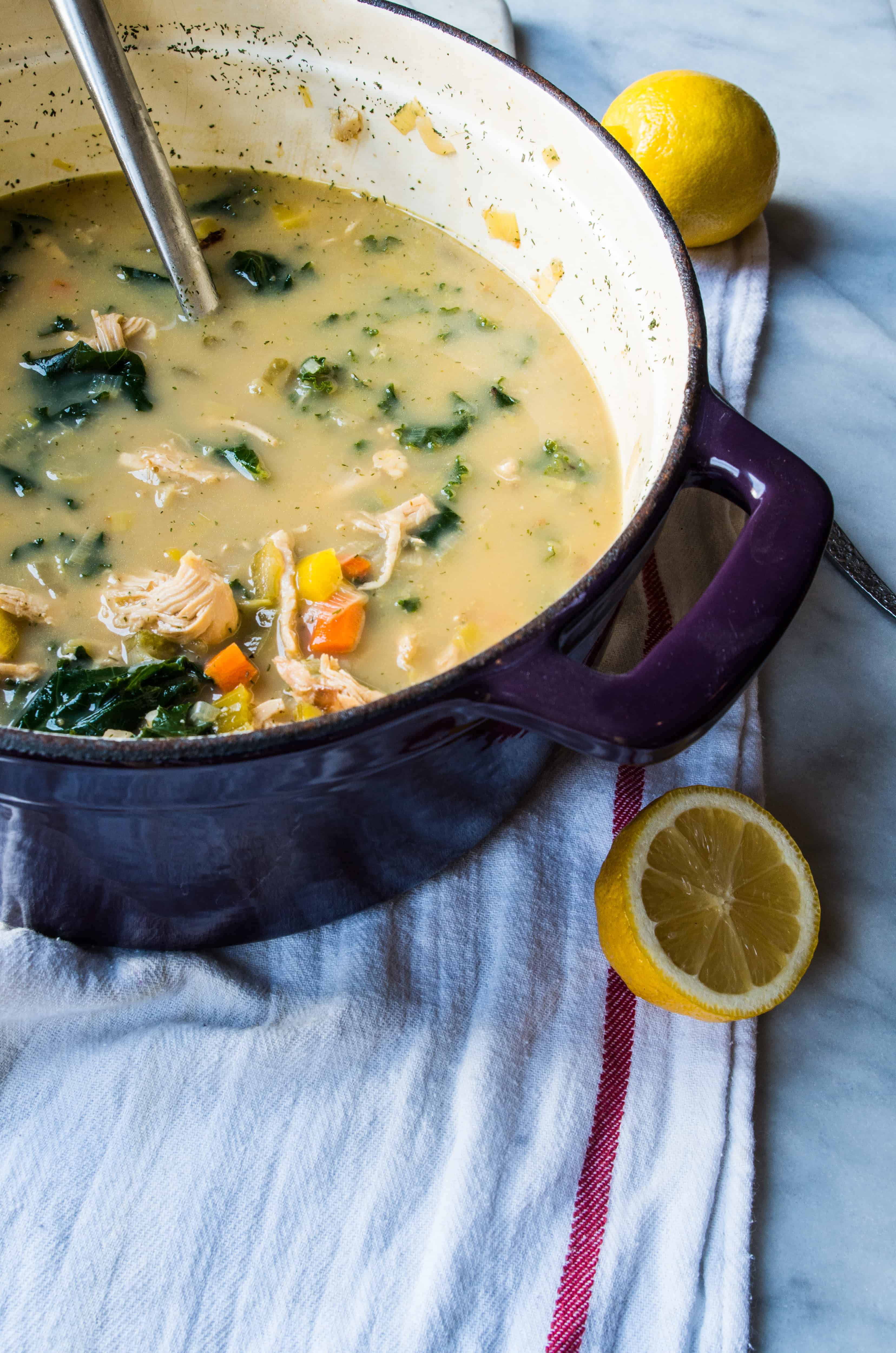 Whole30 Creamy Lemony Garlic Chicken Soup|thekitcheneer.com