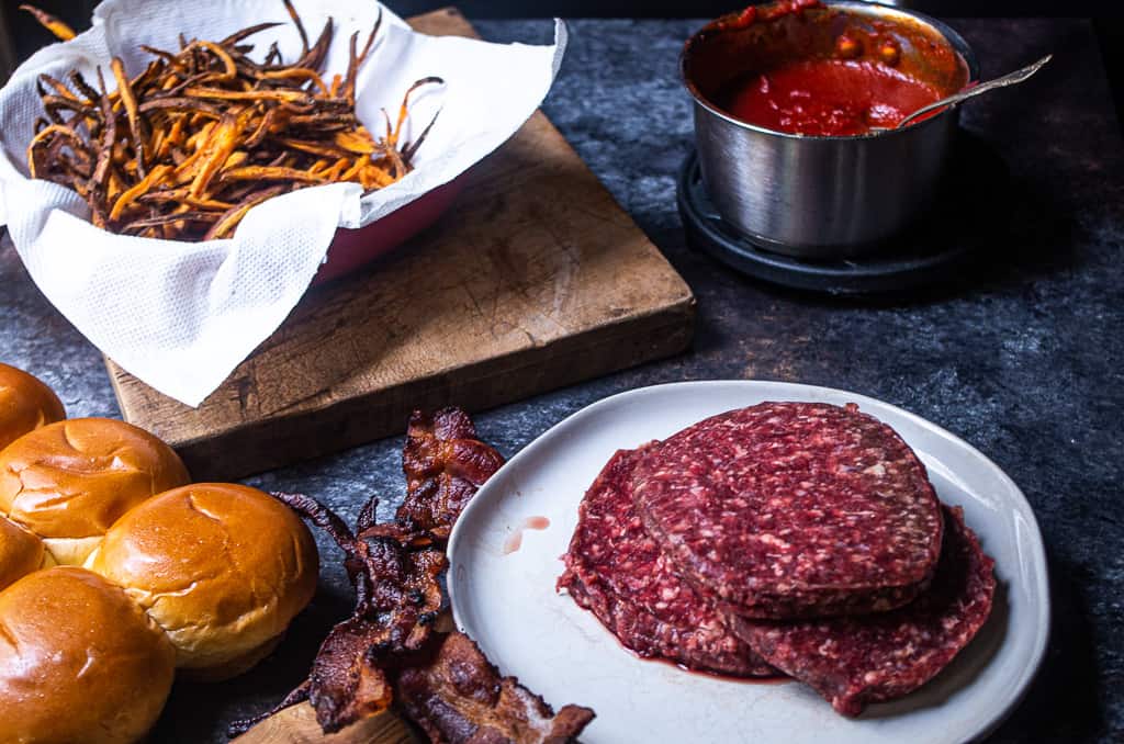 Maple Bourbon Bacon Burgers|the kitcheneer.com