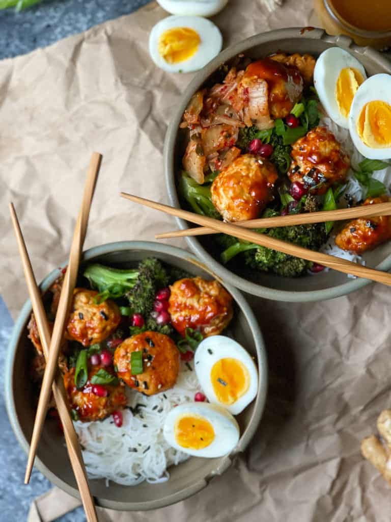 Weeknight Sheetpan Sticky Korean Meatballs|thekitcheneer.com