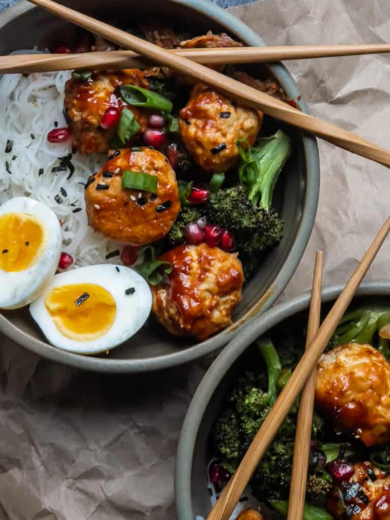 Weeknight Sheetpan Sticky Korean Meatballs|thekitcheneer.com