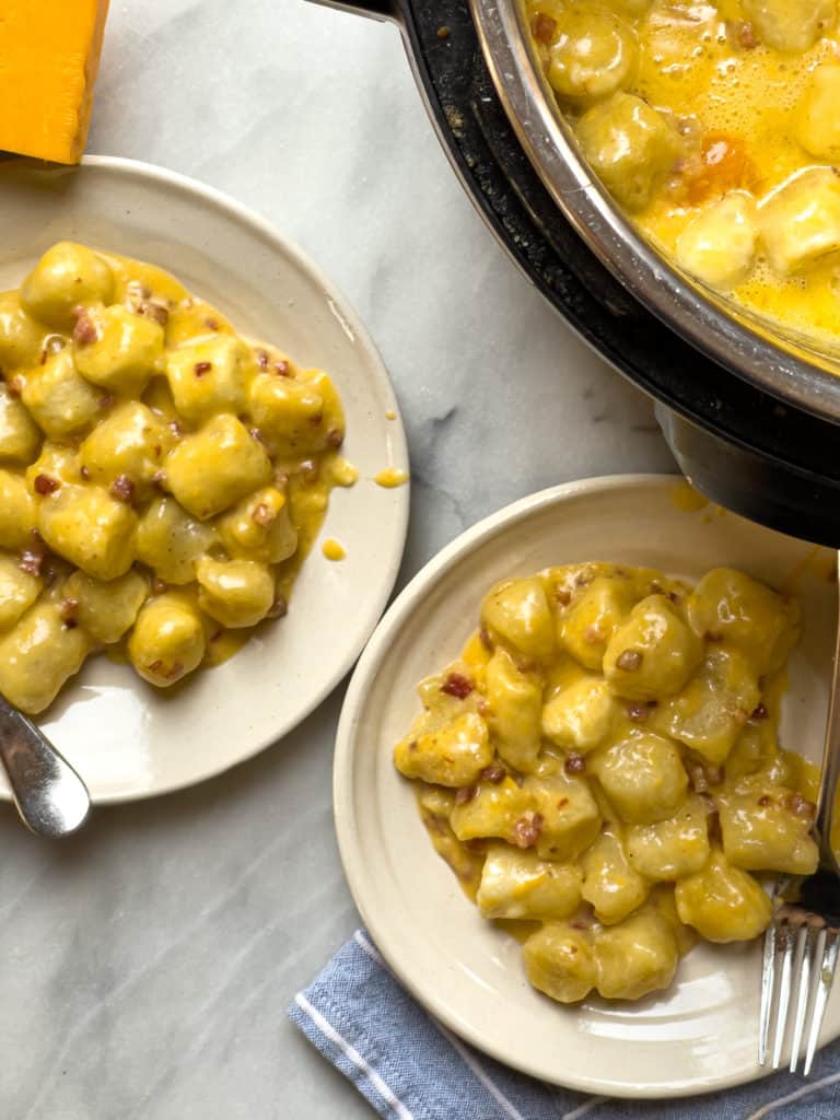 Instant Pot Cauliflower Gnocchi Mac N Cheese|thekitcheneer.com