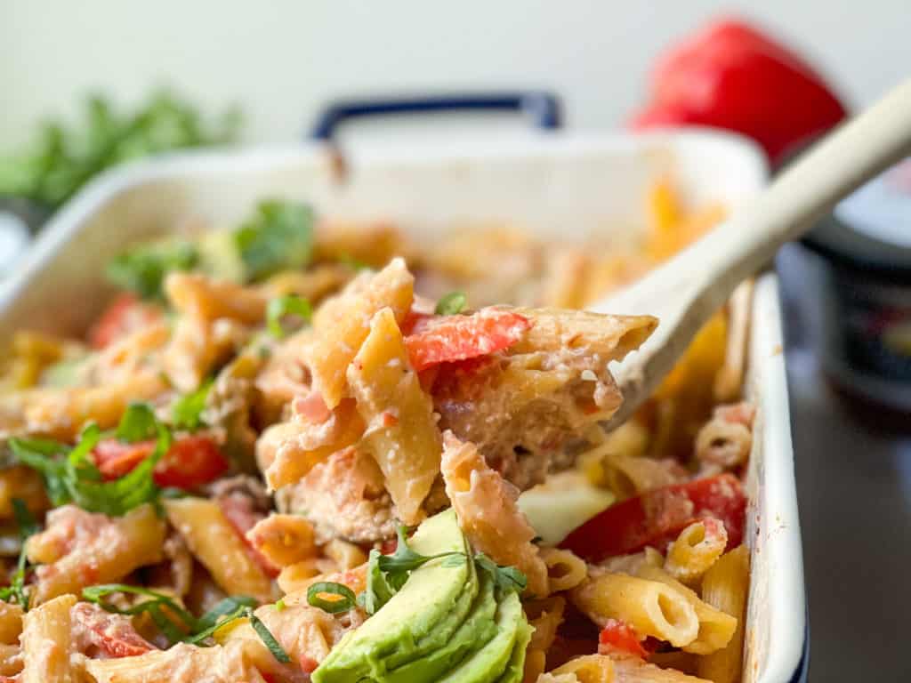 Queso Macaroni and Cheese|thekitcheneer.com