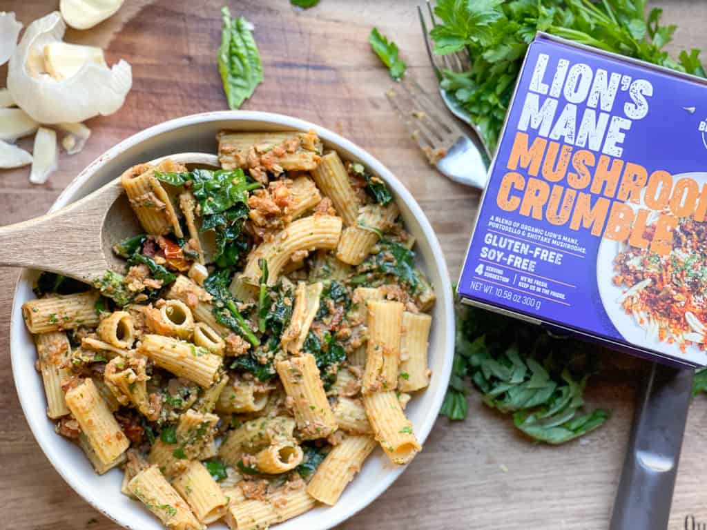 Creamy Sundried Tomato Kale Pasta with Sausage Crumbles |thekitcheneer