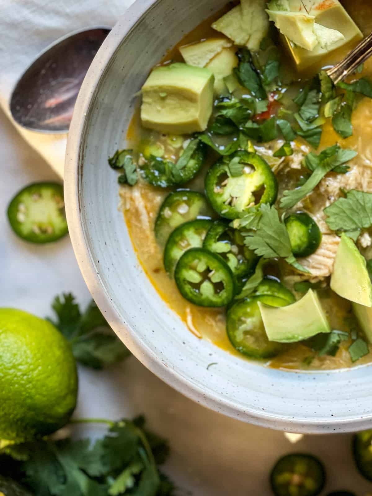 Whole30 Instant Pot Spicy Buffalo White Chicken Chili